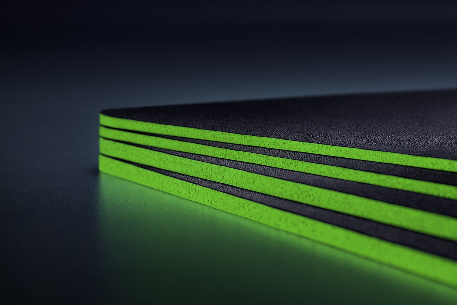 RAZER GIGANTUS V2- SOFT GAMING MOUSE MAT-3XL 1200x550mm