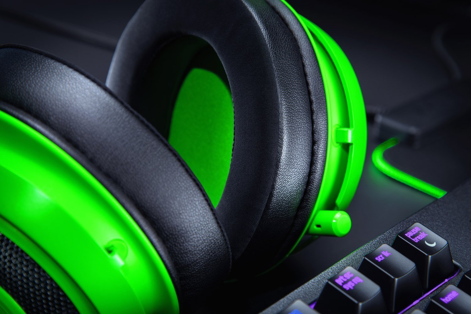 RAZER KRAKEN MULTI PLATFORM WIRED GAMING HEADSET GREEN